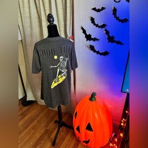 Gray 'Good Vibes' Skeleton Graphic T-Shirt ☠️💀